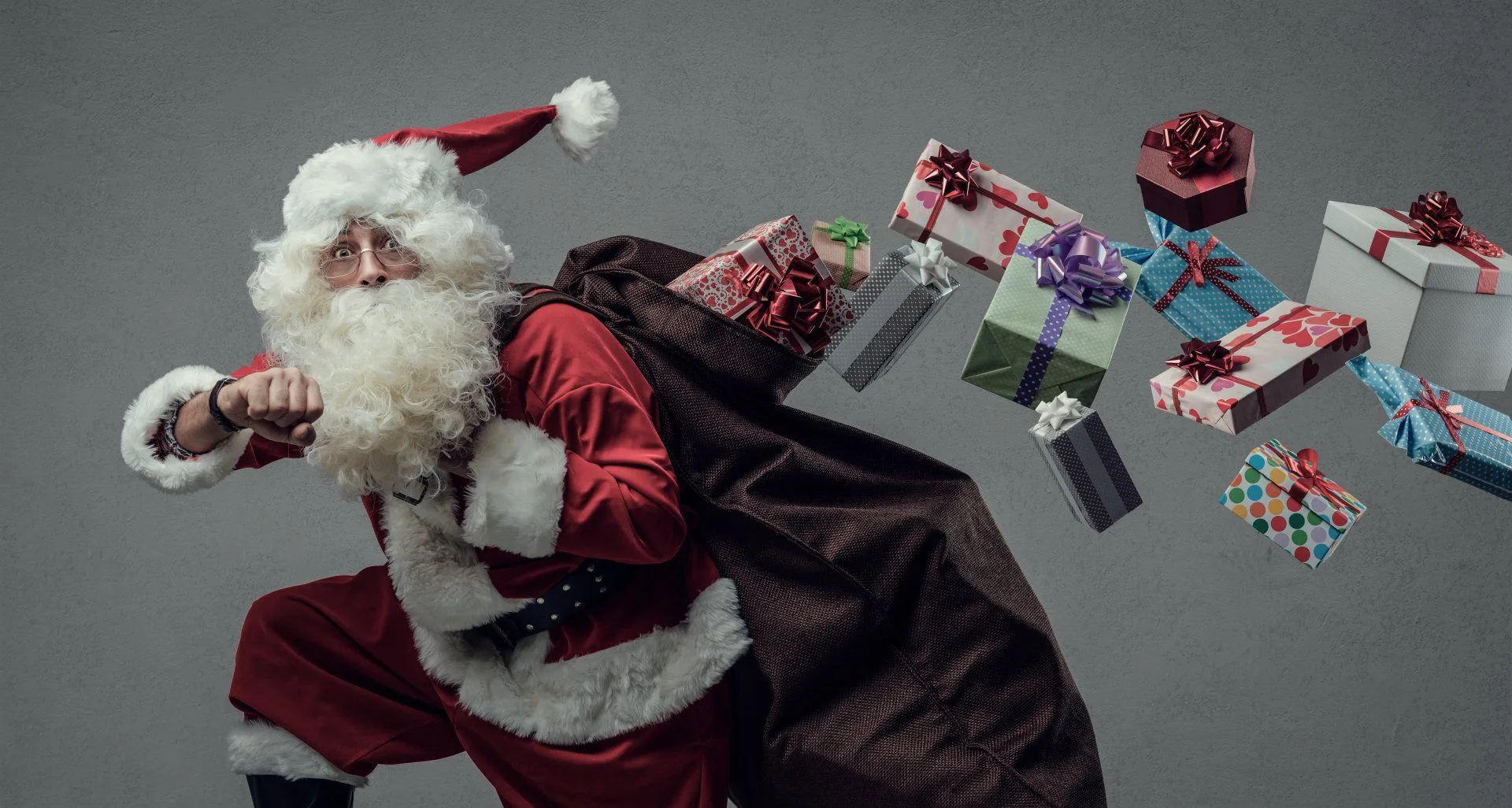 How to Clean Your House Fast for the Holidays 36 Santa Claus