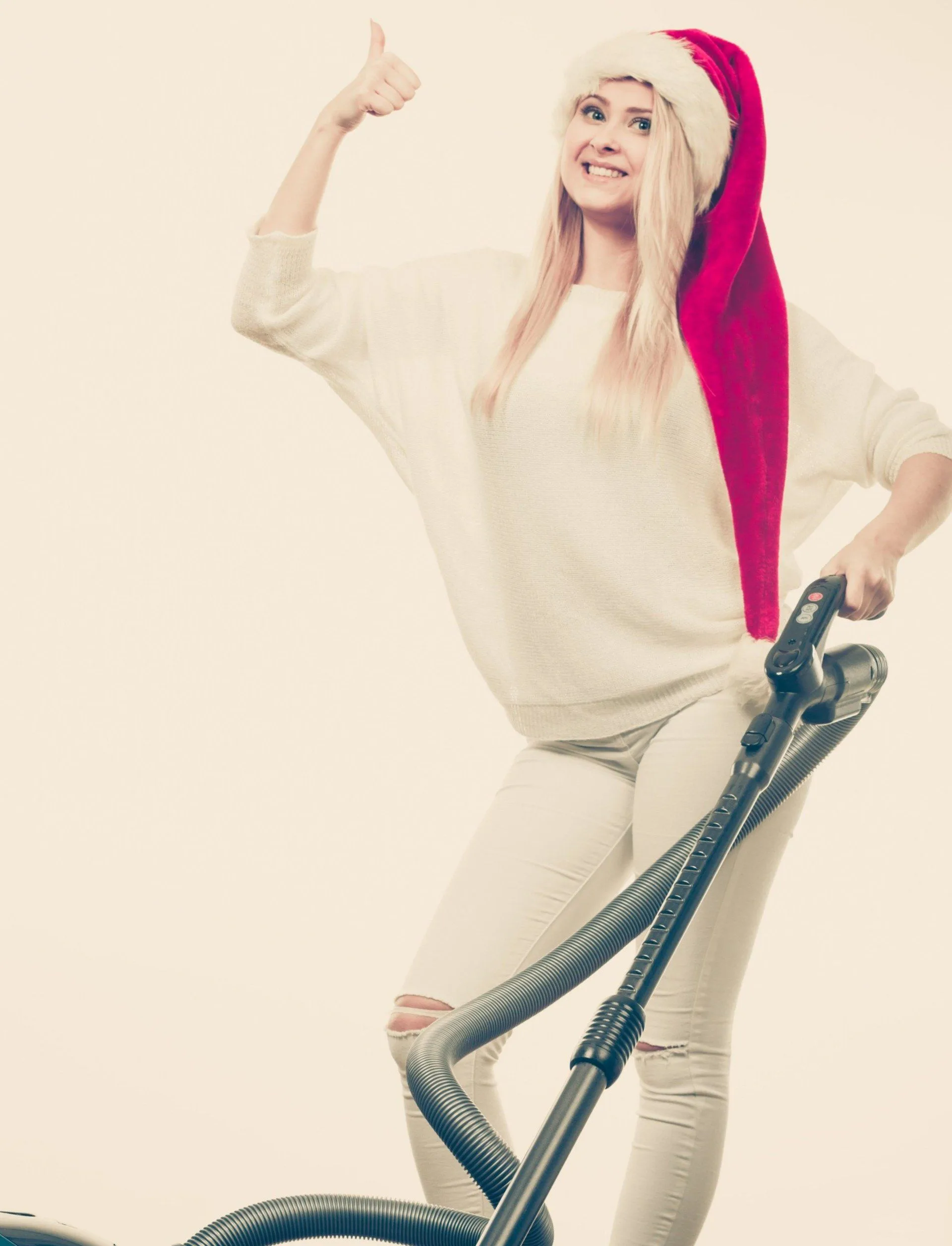 12 Reasons to Give the Gift of Cleaning Services 7 Cleaning Service