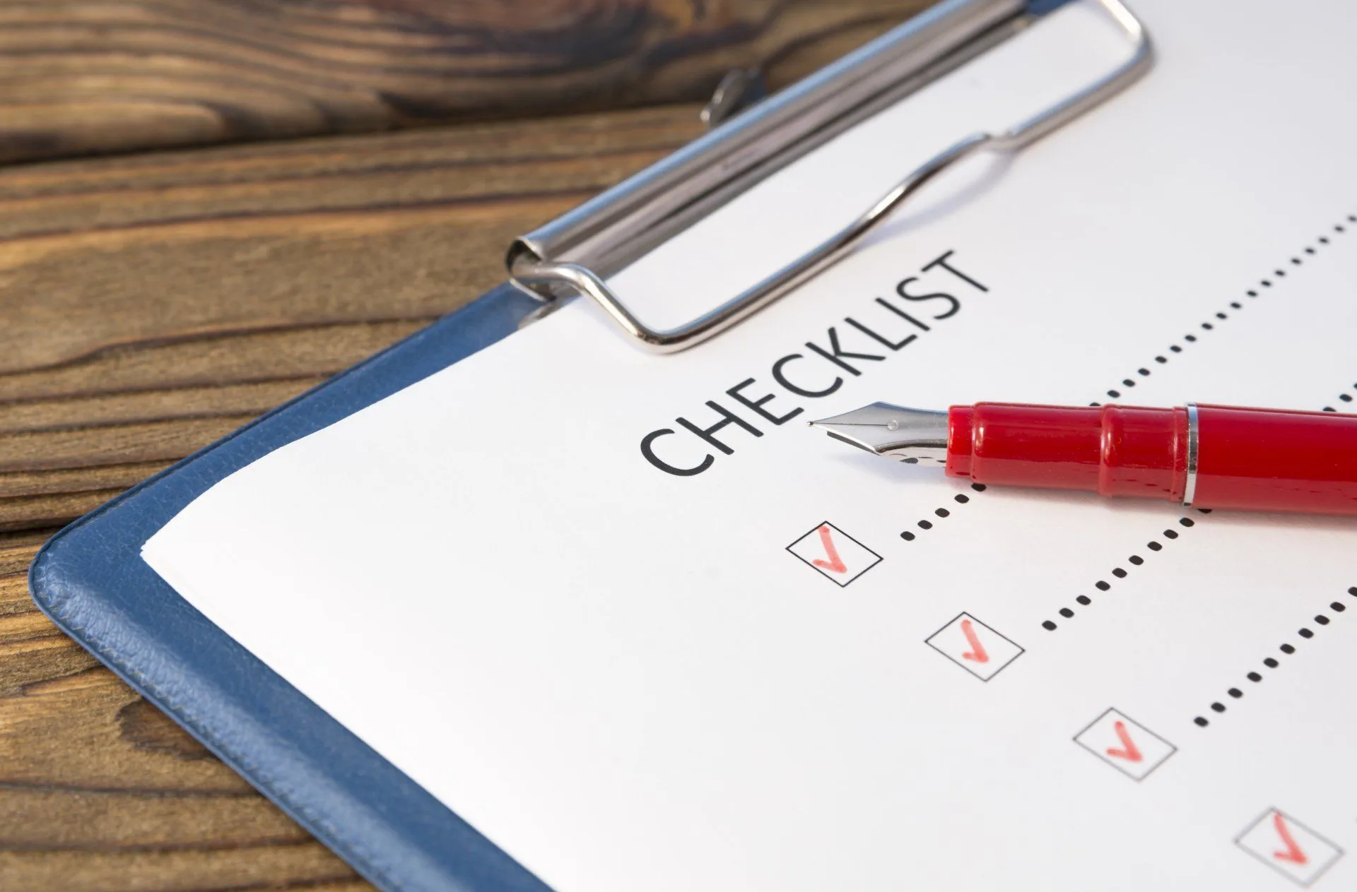 A Weekly Cleaning Schedule That's Quick and Easy 13 A cleaning checklist on a clipboard. A cleaning checklist can be a useful tool when you develop your weekly cleaning schedule.